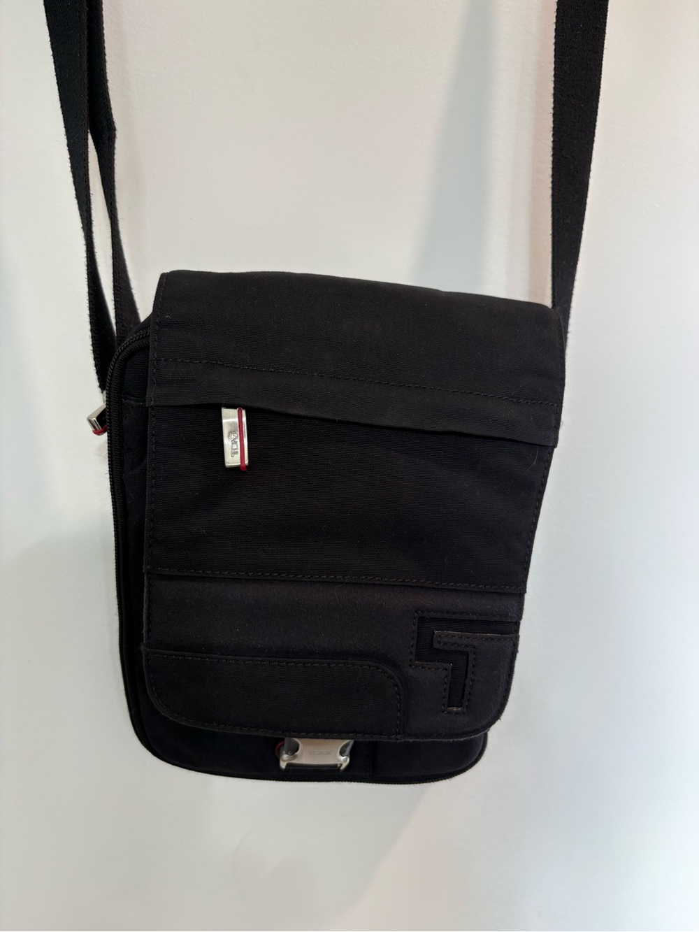 Tumi Black Nylon Men’s Buckle-Front Belt Bag with Silver-Tone Hardware